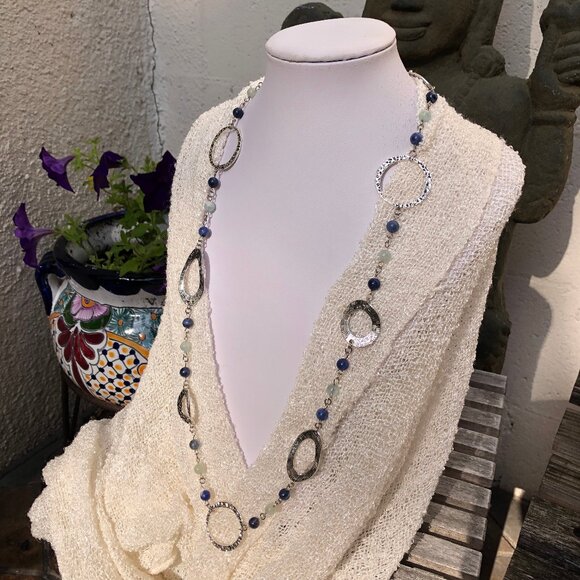 Stylish silver and gemstone necklace - Picture 2 of 9